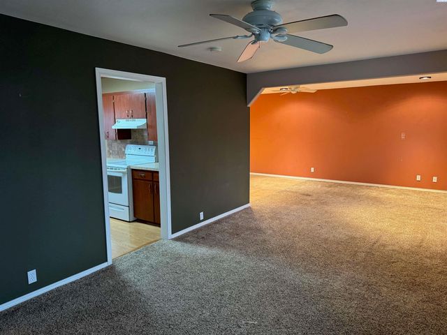 612 Blue Street, Richland, WA 99354