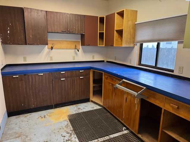 612 Blue Street, Richland, WA 99354