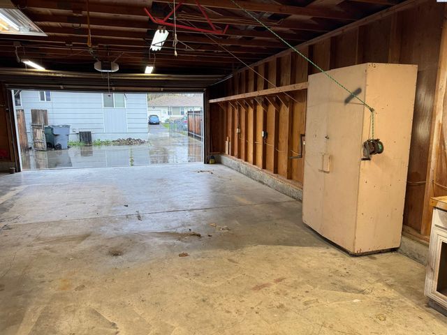 612 Blue Street, Richland, WA 99354