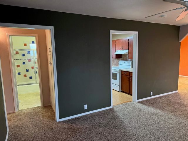 612 Blue Street, Richland, WA 99354