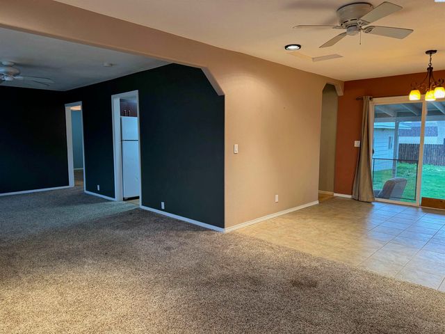 612 Blue Street, Richland, WA 99354