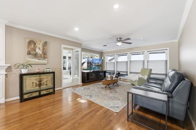 976 2nd Avenue, Redwood City, CA 94063