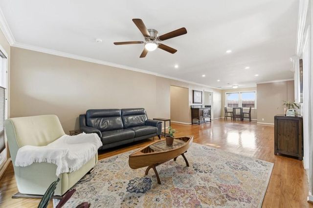 976 2nd Avenue, Redwood City, CA 94063