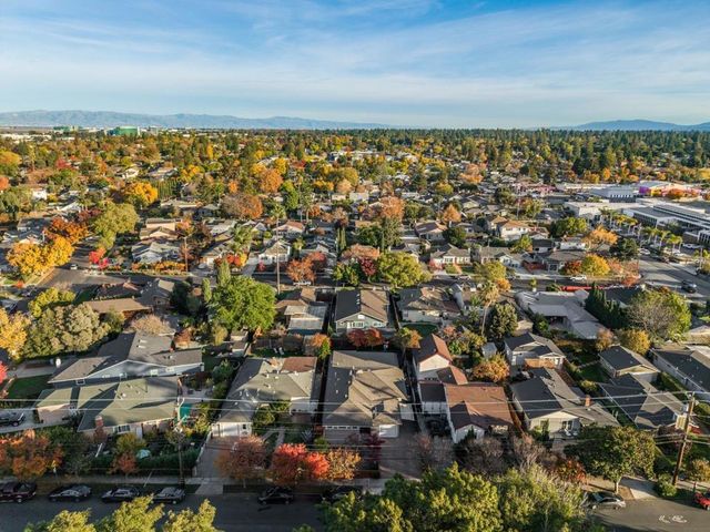 976 2nd Avenue, Redwood City, CA 94063