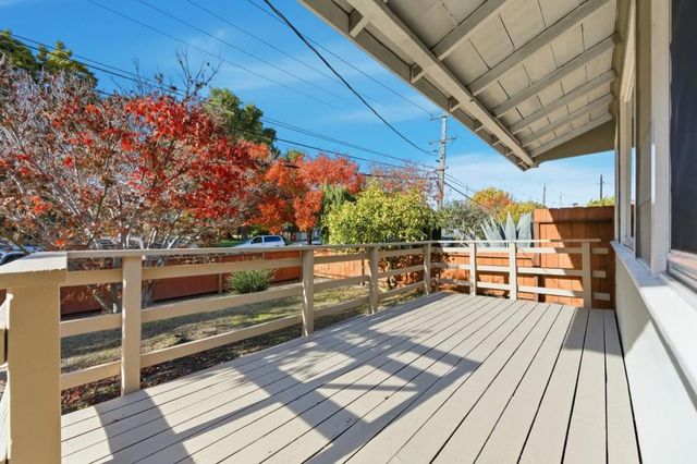 976 2nd Avenue, Redwood City, CA 94063