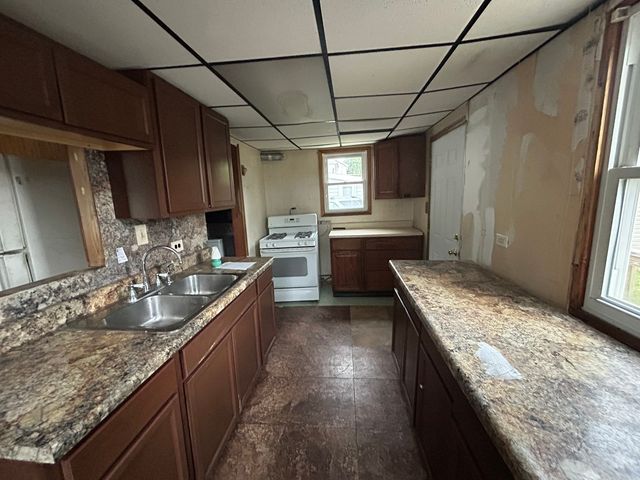 7519 Latrobe Avenue, Burbank, IL 60459