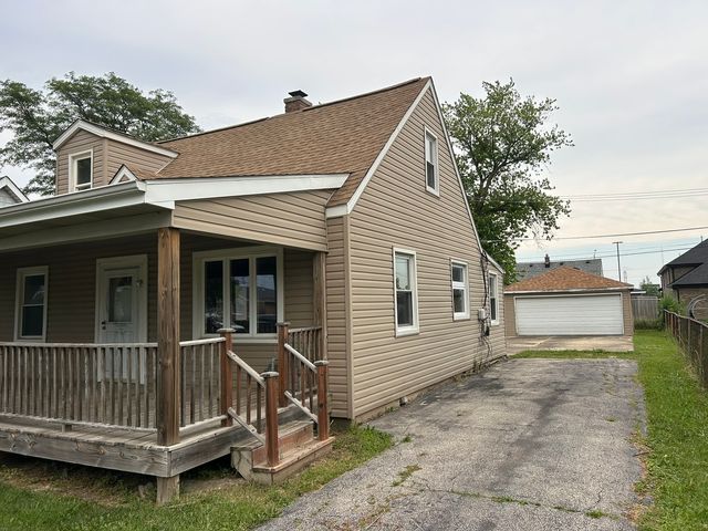 7519 Latrobe Avenue, Burbank, IL 60459