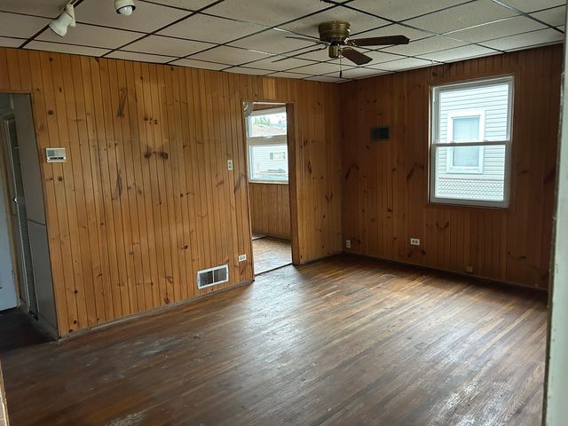 7519 Latrobe Avenue, Burbank, IL 60459
