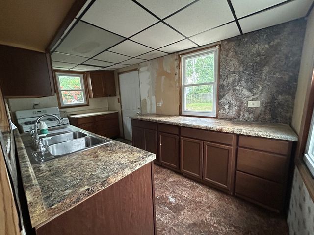 7519 Latrobe Avenue, Burbank, IL 60459