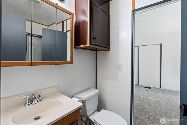 940 Yoder Lane NE, Bremerton, WA 98311