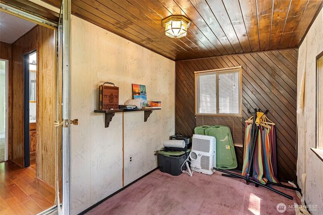 940 Yoder Lane NE, Bremerton, WA 98311