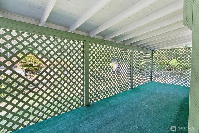 940 Yoder Lane NE, Bremerton, WA 98311