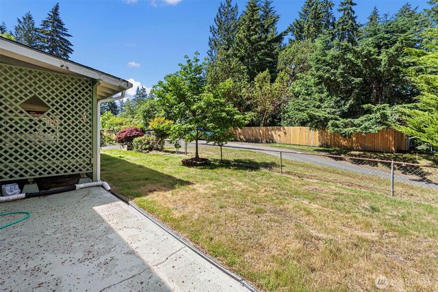 940 Yoder Lane NE, Bremerton, WA 98311