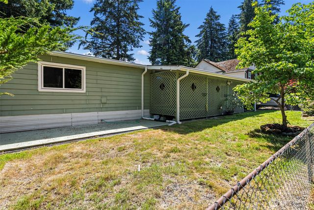 940 Yoder Lane NE, Bremerton, WA 98311