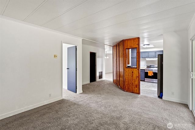 940 Yoder Lane NE, Bremerton, WA 98311