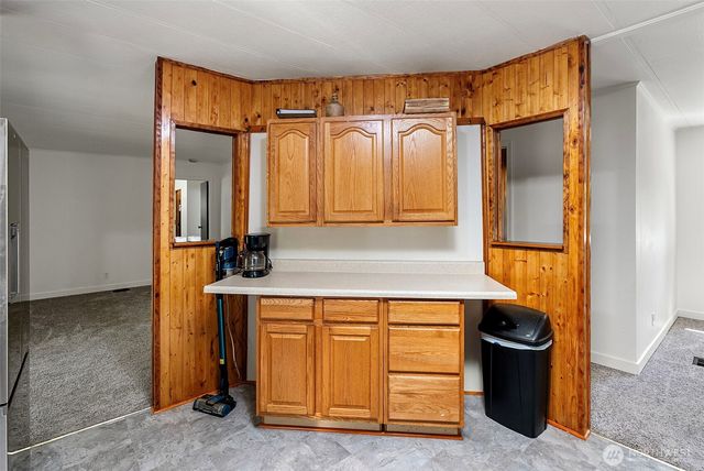 940 Yoder Lane NE, Bremerton, WA 98311