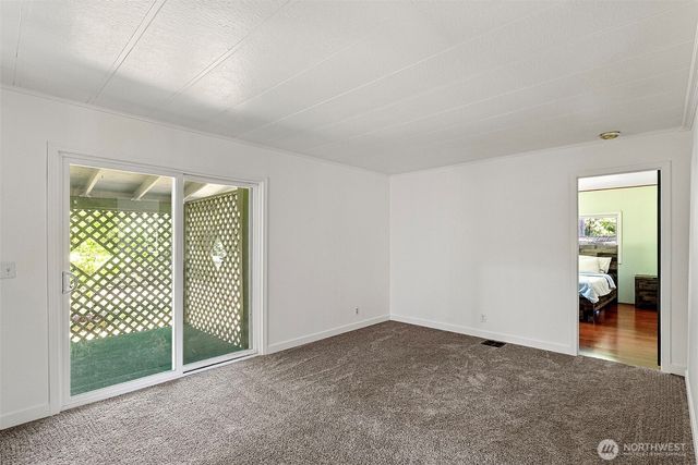 940 Yoder Lane NE, Bremerton, WA 98311