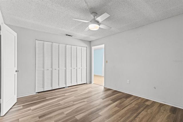 5257 81ST LANE N 17, St Petersburg, FL 33709