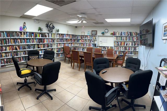 5257 81ST LANE N 17, St Petersburg, FL 33709