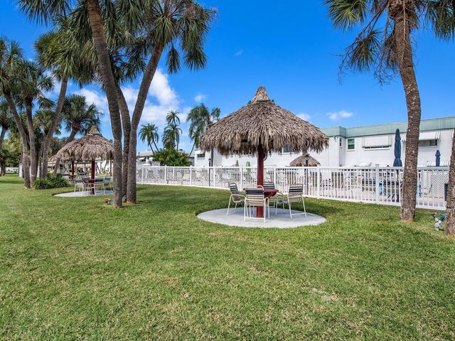 5257 81ST LANE N 17, St Petersburg, FL 33709