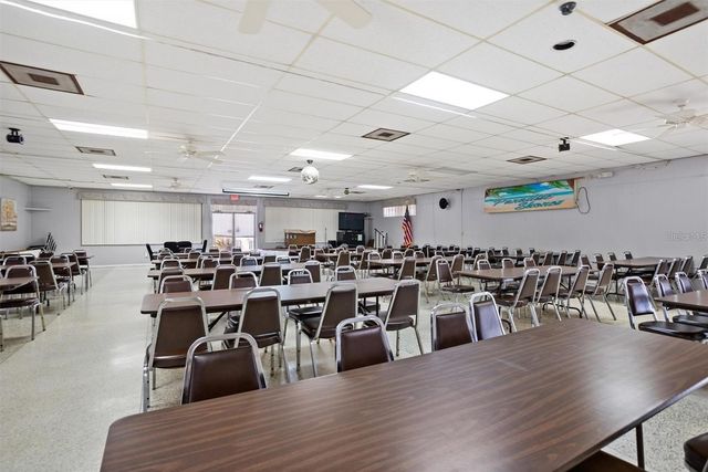 5257 81ST LANE N 17, St Petersburg, FL 33709