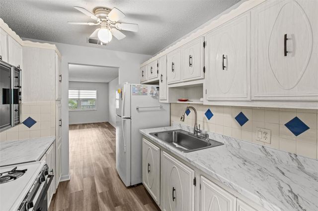 5257 81ST LANE N 17, St Petersburg, FL 33709