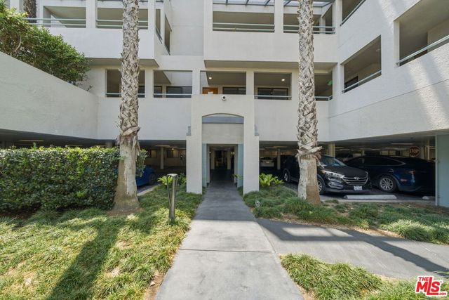 122 Ocean Park Boulevard 507, Santa Monica, CA 90405