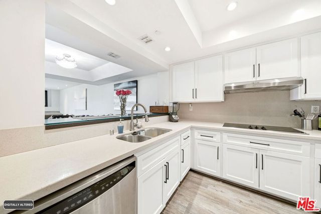 122 Ocean Park Boulevard 507, Santa Monica, CA 90405