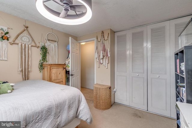 222 WOODBINE DR, Marlton, NJ 08053