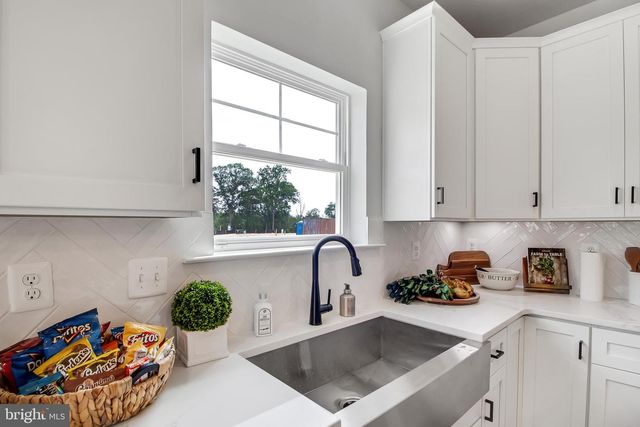 5703 ALLENDER RD, White Marsh, MD 21162