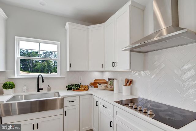 5703 ALLENDER RD, White Marsh, MD 21162