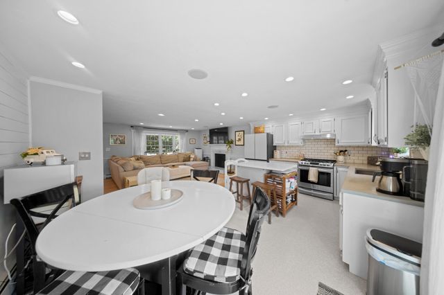 1109 Shootflying Hill Road, Centerville, MA 02632