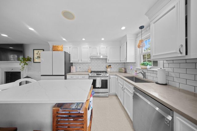 1109 Shootflying Hill Road, Centerville, MA 02632