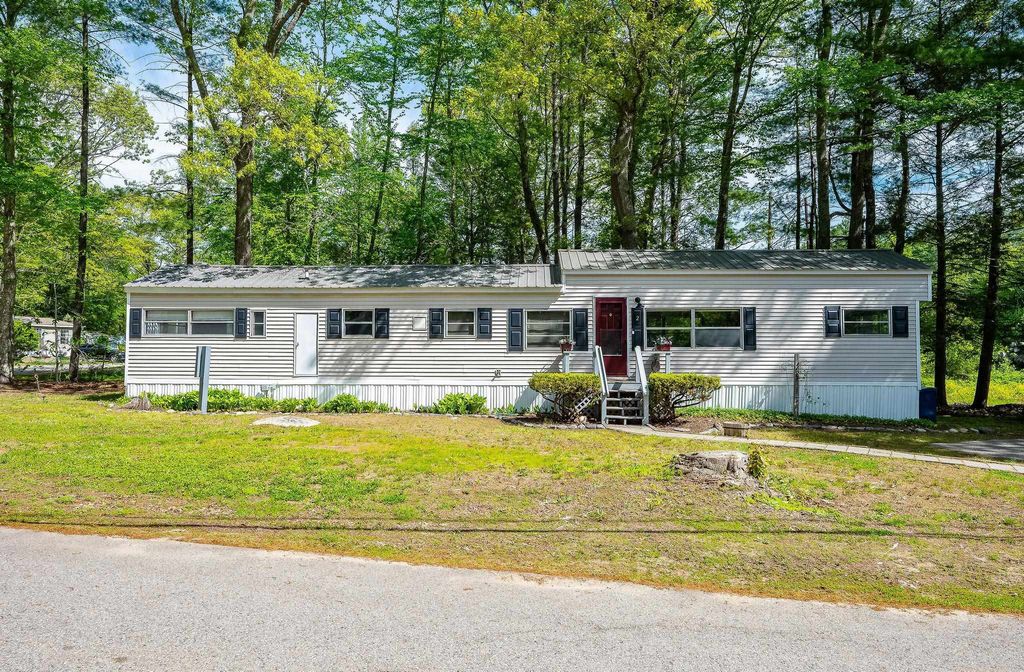 2 Hemlock Haven Drive, Hampton, NH 03842