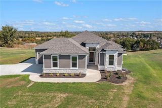 1221 S Desoto Road, Lansing, KS 66048