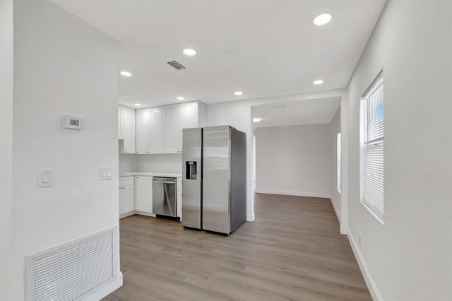 950 29th Street, West Palm Beach, FL 33407