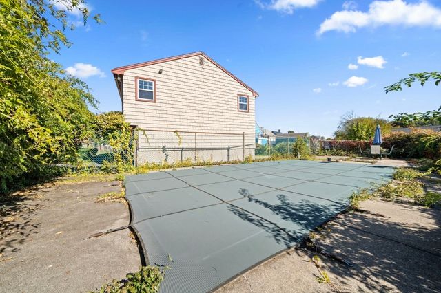 2 Wolcott Road, Saugus, MA 01906