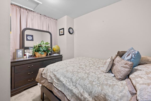 4376 Knightsbridge Lane, West Bloomfield Twp, MI 48323
