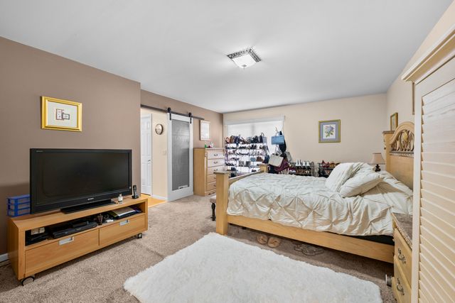 4376 Knightsbridge Lane, West Bloomfield Twp, MI 48323