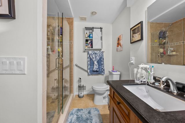 4376 Knightsbridge Lane, West Bloomfield Twp, MI 48323