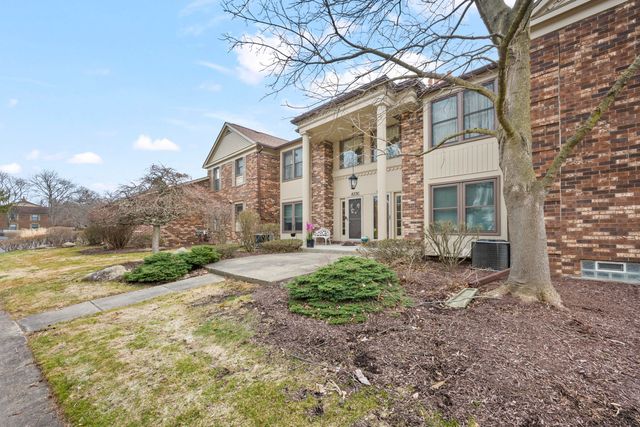 4376 Knightsbridge Lane, West Bloomfield Twp, MI 48323