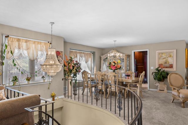 4376 Knightsbridge Lane, West Bloomfield Twp, MI 48323