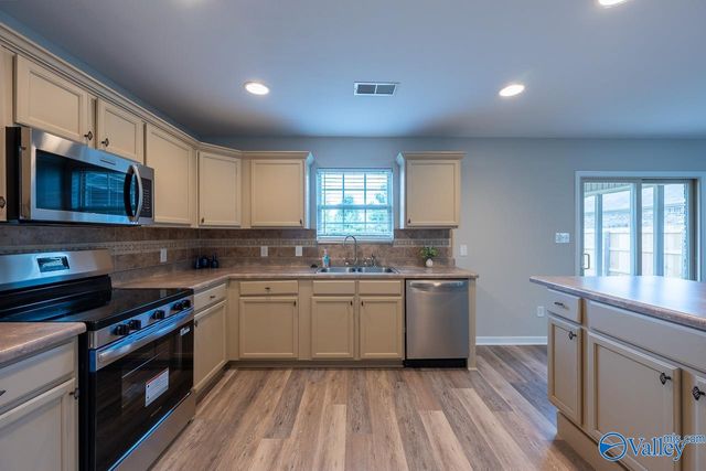 28056 Kawana Court, Athens, AL 35613