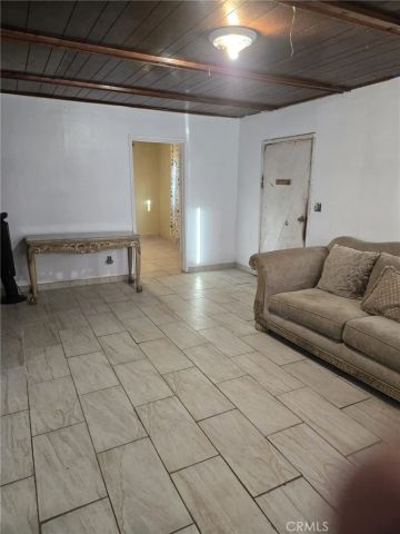 515 Crawford Street, Bakersfield, CA 93305