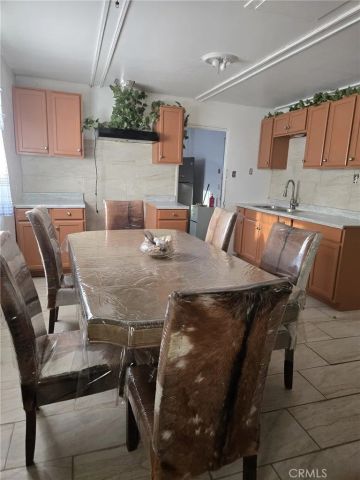 515 Crawford Street, Bakersfield, CA 93305