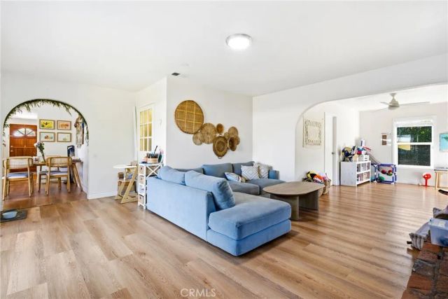 17571 Wrightwood Lane, Huntington Beach, CA 92649