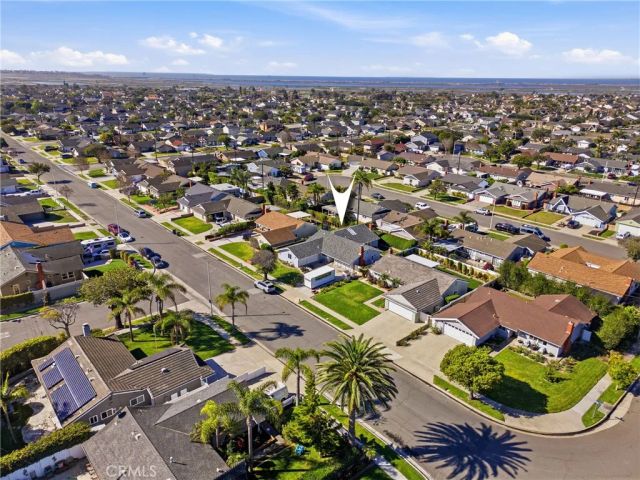 17571 Wrightwood Lane, Huntington Beach, CA 92649