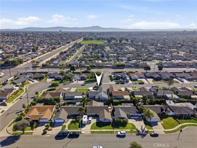 17571 Wrightwood Lane, Huntington Beach, CA 92649