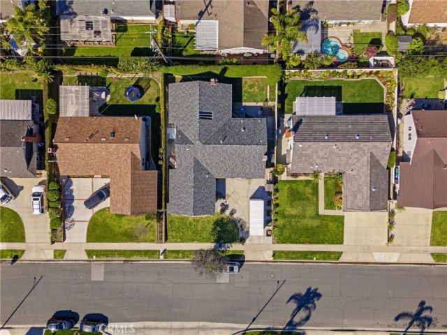 17571 Wrightwood Lane, Huntington Beach, CA 92649