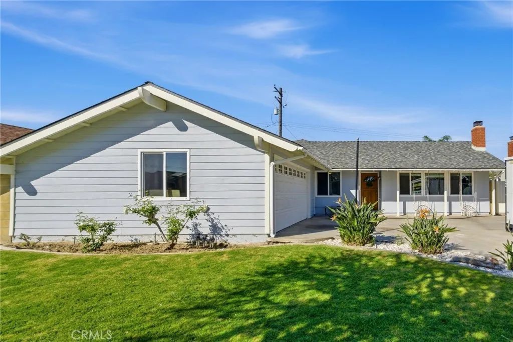 17571 Wrightwood Lane, Huntington Beach, CA 92649